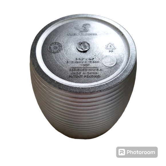 ☕ Grey Plastic Planter - Picture 3 of 8